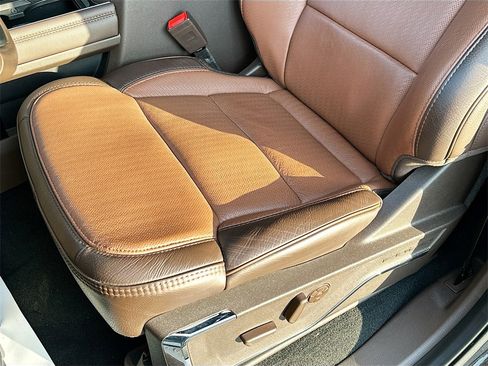 Used 2024 Ford F350 King Ranch w/ FX4 Off-Road Package image 20