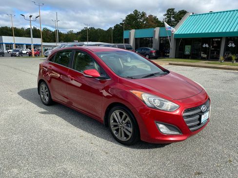 Used 2016 Hyundai Elantra GT w/ Option Group 02 image 2
