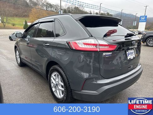 Used 2021 Ford Edge SE image 9