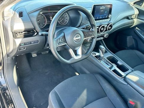 Used 2024 Nissan Sentra SV FWD image 9