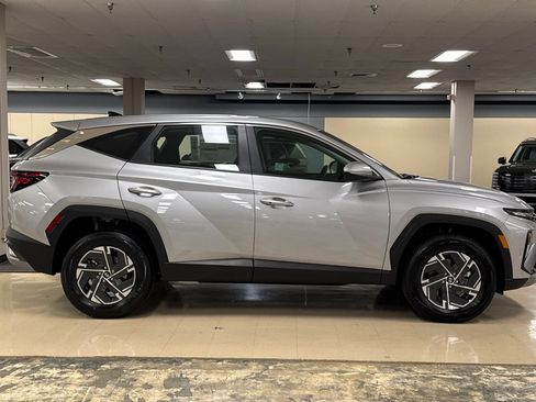 New 2026 Hyundai Tucson Blue SE AWD/4WD image 3