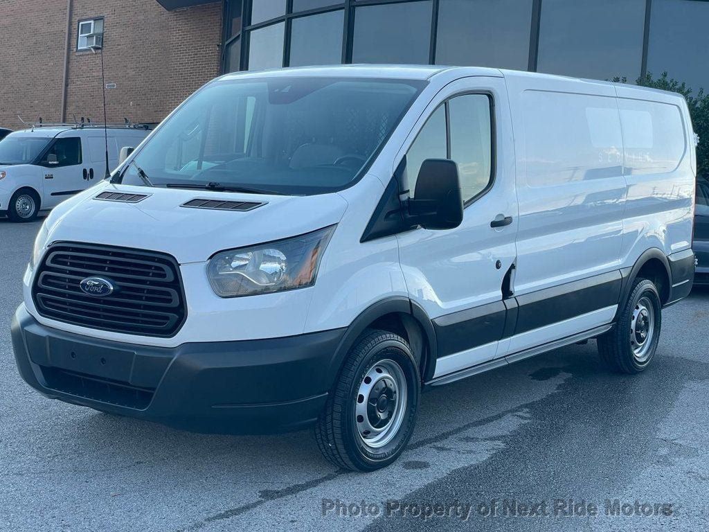 Used 2018 Ford Transit 250 130 Low Roof RWD image 3