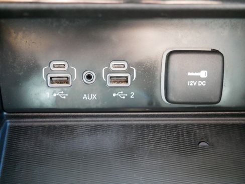 Used 2023 Jeep Grand Cherokee Limited w/ Luxury Tech Group II image 31