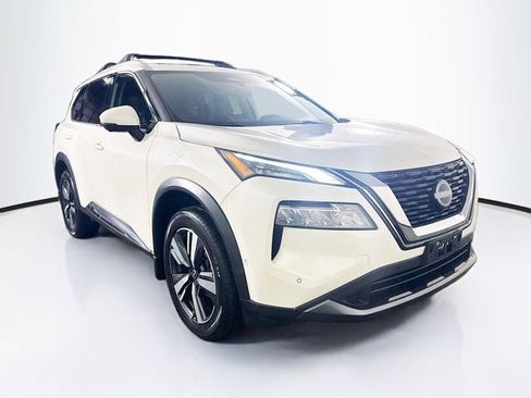 Certified 2023 Nissan Rogue SL w/ SL Premium Package image 3