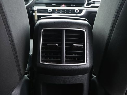 Used 2024 Kia Sportage LX image 29