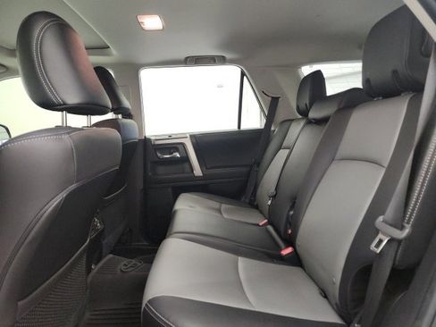 Used 2022 Toyota 4Runner SR5 Premium image 10