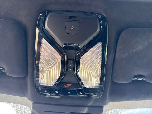 Used 2025 BMW X7 xDrive40i w/ Executive Package AWD/4WD image 23