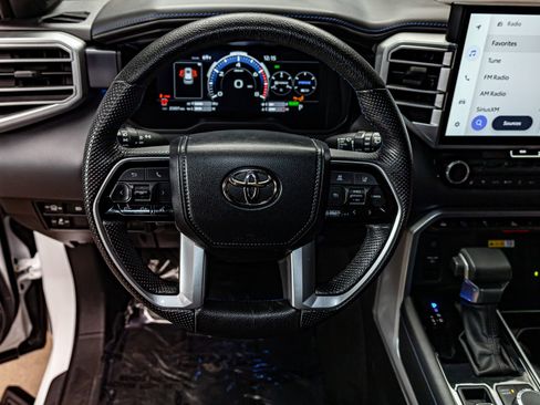 Used 2024 Toyota Sequoia Platinum image 18