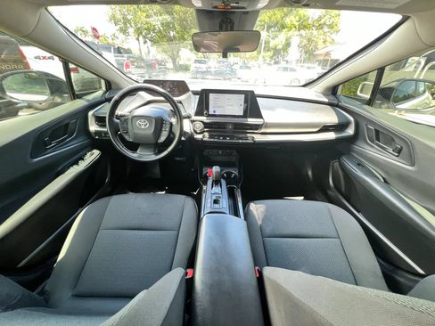 Used 2024 Toyota Prius LE FWD image 15
