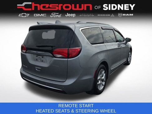 Used 2019 Chrysler Pacifica Touring-L w/ Tire & Wheel Group FWD image 5
