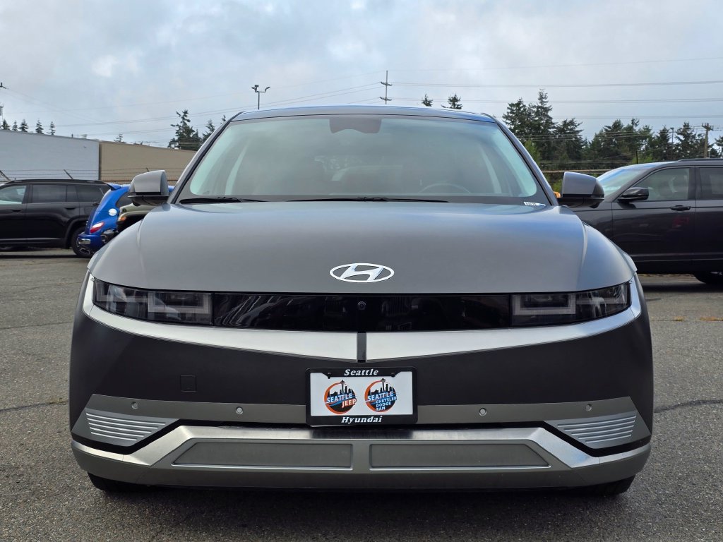 Used 2023 Hyundai Ioniq 5 Limited w/ Cargo Package RWD image 2