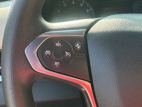 Used 2023 Chevrolet Traverse LS FWD image 20