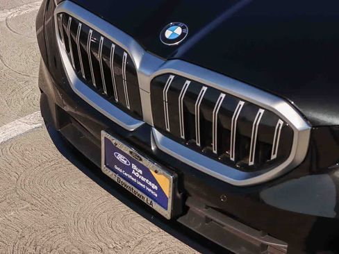 Used 2025 BMW 530i RWD image 8
