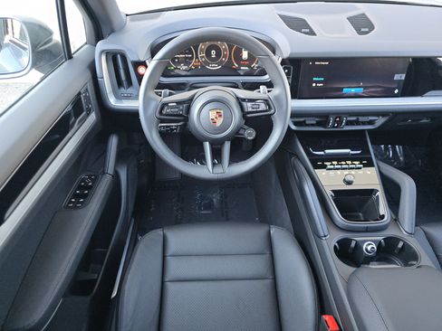 New 2026 Porsche Cayenne image 17