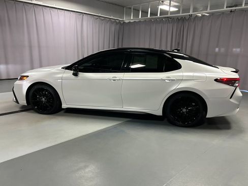 Used 2022 Toyota Camry XSE w/ Navigation Package image 4