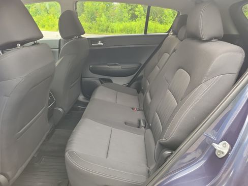Used 2020 Kia Sportage LX AWD/4WD image 16
