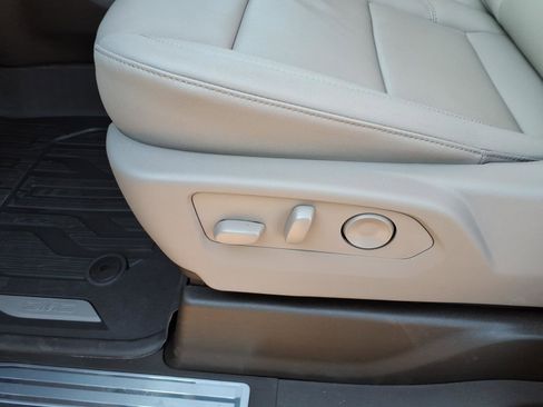 New 2026 GMC Sierra 1500 SLT w/ SLT Premium Plus Package image 9