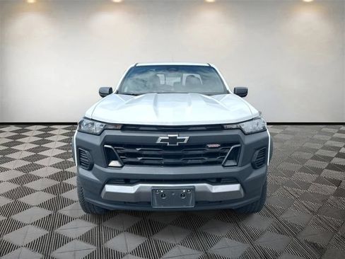 Used 2024 Chevrolet Colorado Trail Boss w/ Advanced Trailering Package AWD/4WD image 10