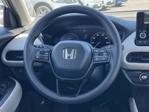 Certified 2024 Honda HR-V LX image 8