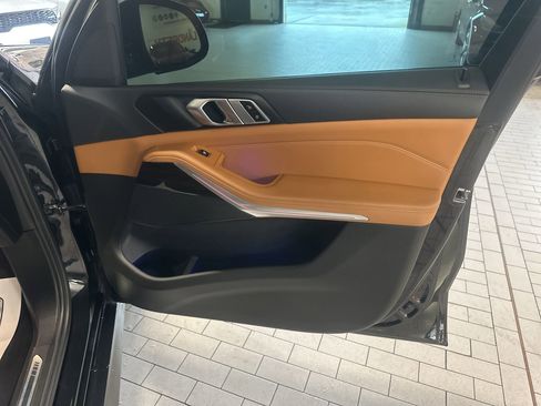 Used 2023 BMW X5 xDrive40i w/ M Sport Package AWD/4WD image 15
