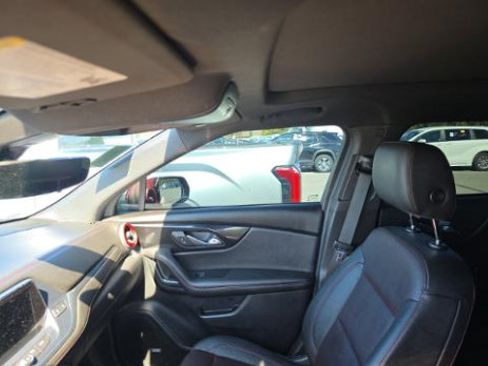 Used 2021 Chevrolet Blazer RS w/ Enhanced Convenience Package FWD image 8