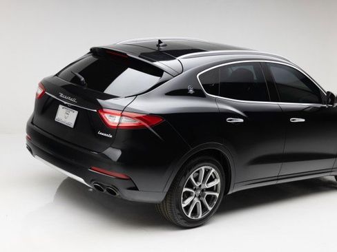 Used 2017 Maserati Levante S image 27