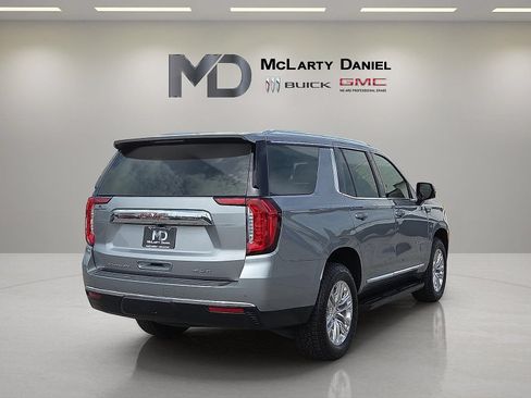 Certified 2024 GMC Yukon SLT w/ SLT Luxury Package AWD/4WD image 14
