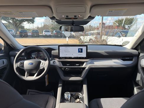 New 2026 Ford Explorer Active RWD image 18