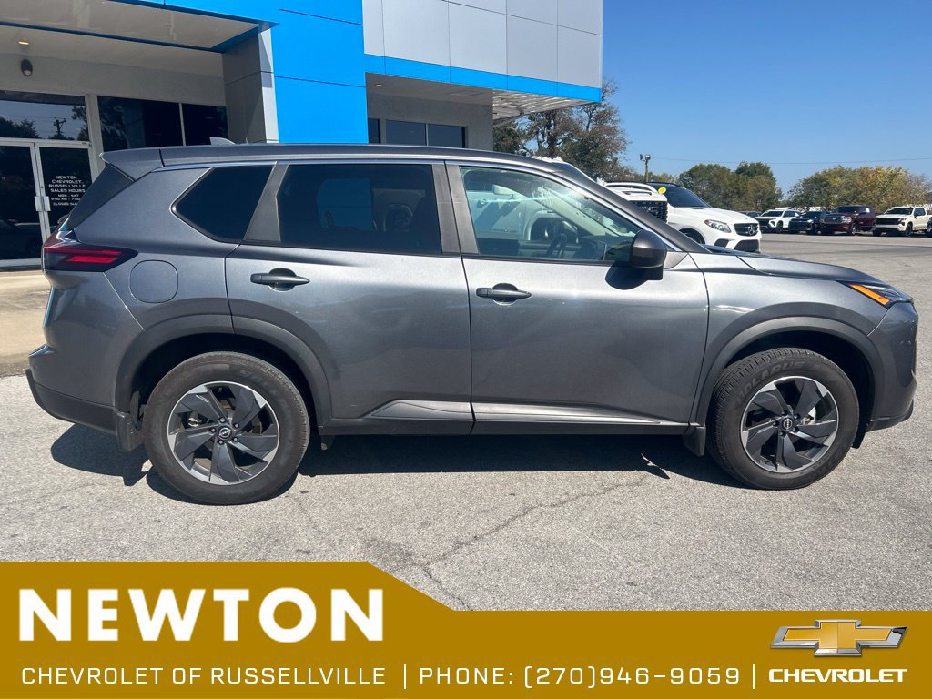 Used 2025 Nissan Rogue SV FWD image 15