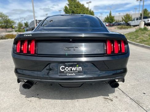 Used 2017 Ford Mustang GT Premium w/ GT Performance Package RWD image 8