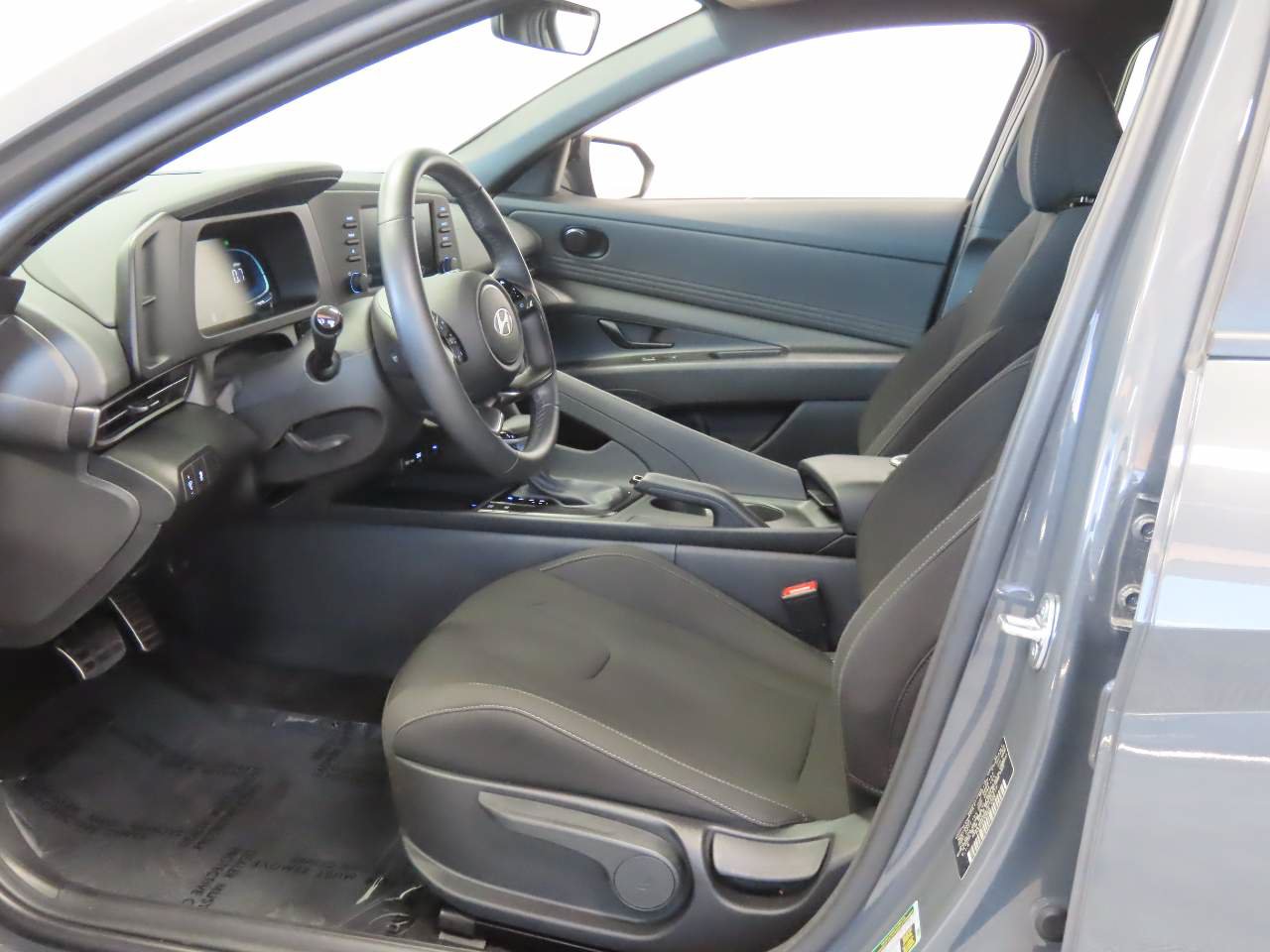 Used 2026 Hyundai Elantra Sport FWD image 15