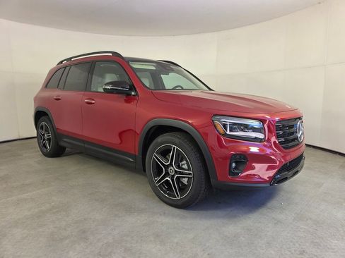 New 2026 Mercedes-Benz GLB 250 image 1