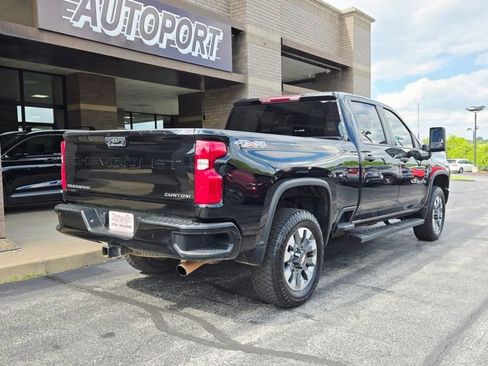 Used 2022 Chevrolet Silverado 2500 Custom w/ Custom Value Package AWD/4WD image 6