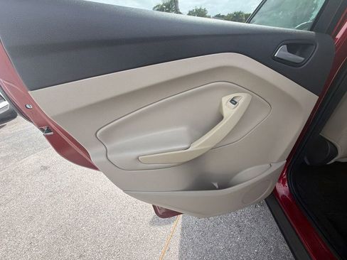 Used 2018 Ford Escape SEL FWD image 9