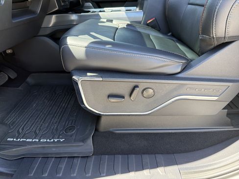 Used 2024 Ford F250 Lariat w/ Lariat Ultimate Package image 11