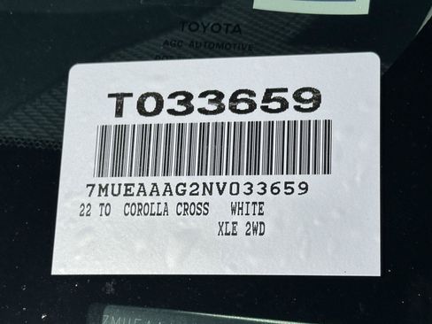 Used 2022 Toyota Corolla Cross XLE FWD image 15