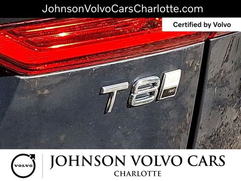 Certified 2025 Volvo XC60 T8 Plus w/ Protection Package Premier AWD/4WD image 19