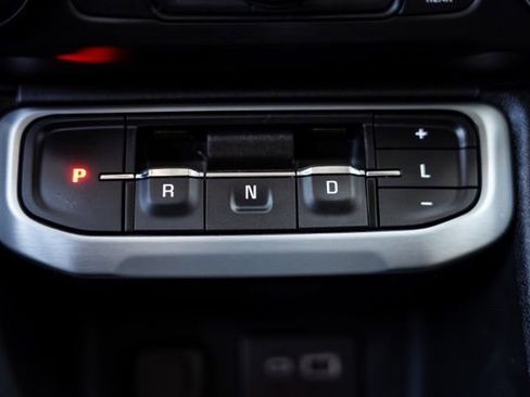 Used 2023 GMC Acadia SLE w/ Driver Convenience Package FWD image 21