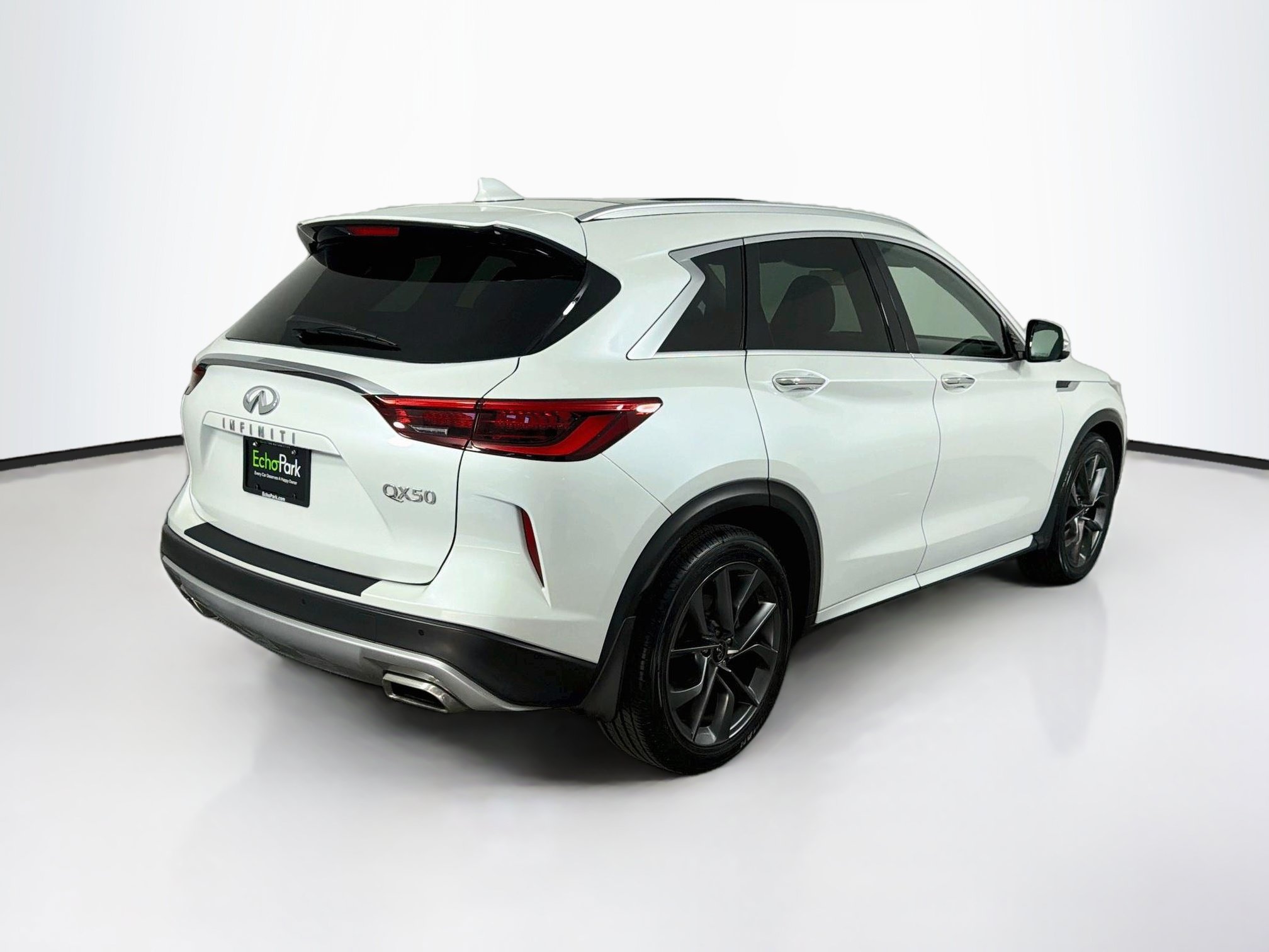 Used 2023 INFINITI QX50 Sensory FWD image 9