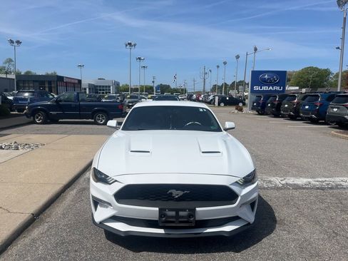 Used 2018 Ford Mustang Coupe w/ Equipment Group 101A image 8
