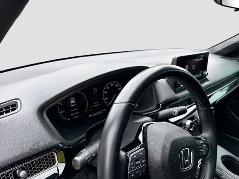 Used 2023 Honda Civic Sport image 9