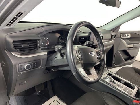 Used 2020 Ford Explorer XLT RWD image 16