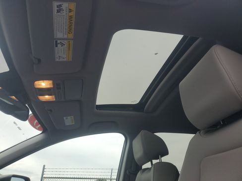 Used 2019 Honda CR-V Touring image 22
