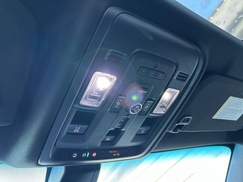 Used 2021 GMC Yukon Denali image 31