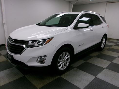 Used 2019 Chevrolet Equinox LT FWD image 1