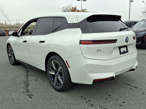 New 2026 BMW iX xDrive45 image 3