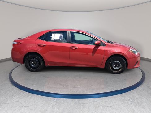 Used 2016 Toyota Corolla LE FWD image 4