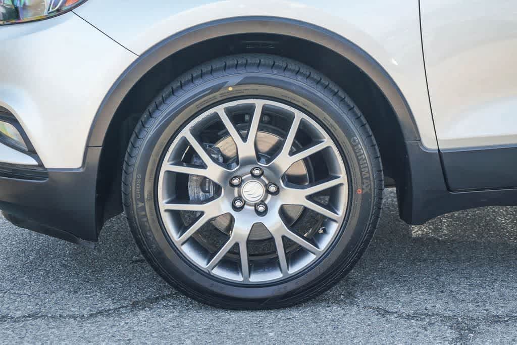 Used 2019 Buick Encore Sport Touring FWD image 10