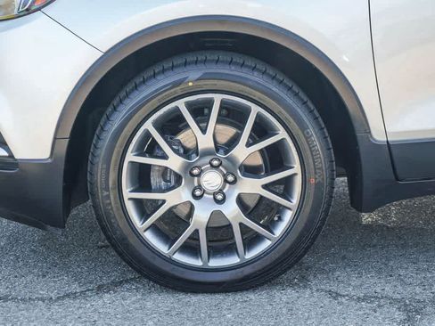 Used 2019 Buick Encore Sport Touring FWD image 10