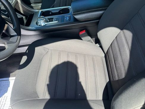 Used 2020 Ford Fusion SE FWD image 20